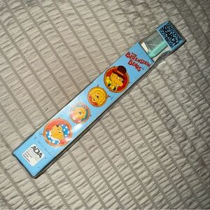 NIP Deadstock Berenstain Bears Kids Toothbrush